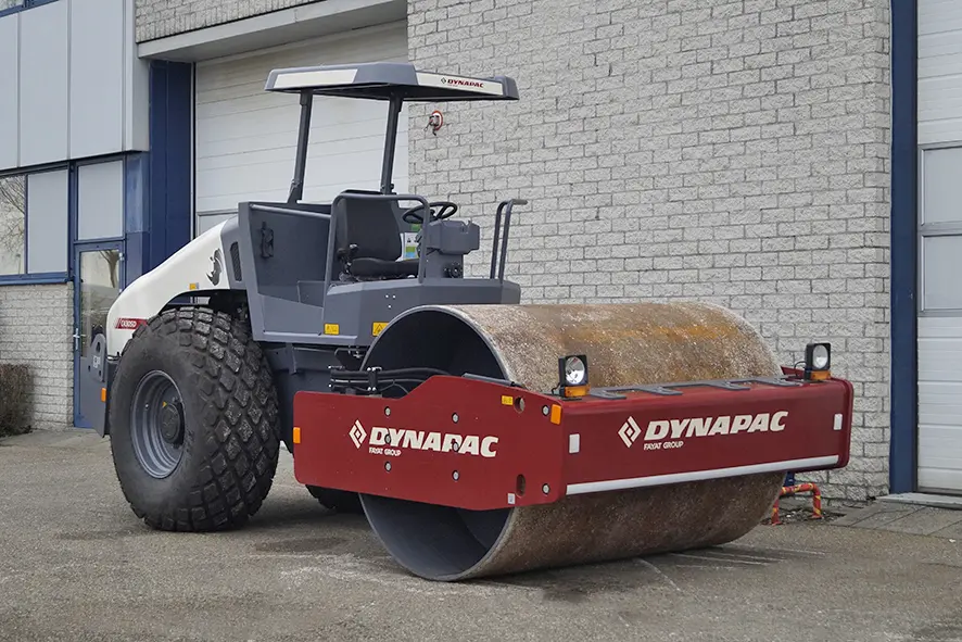Dynapac CA305D 1-Axle Soil Compacter