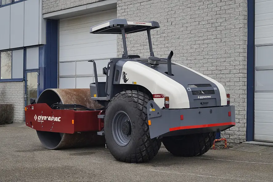 Dynapac CA305D 1-Axle Soil Compacter 2