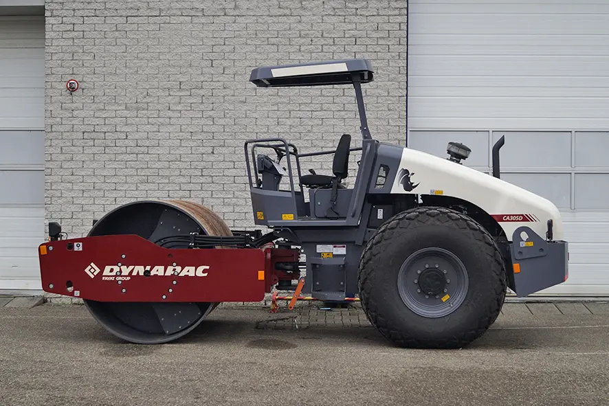 Dynapac CA305D 1-Axle Soil Compacter 4