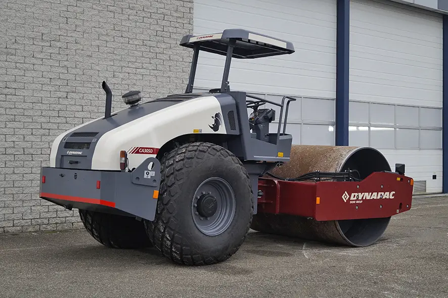 Dynapac CA305D 1-Axle Soil Compacter 5