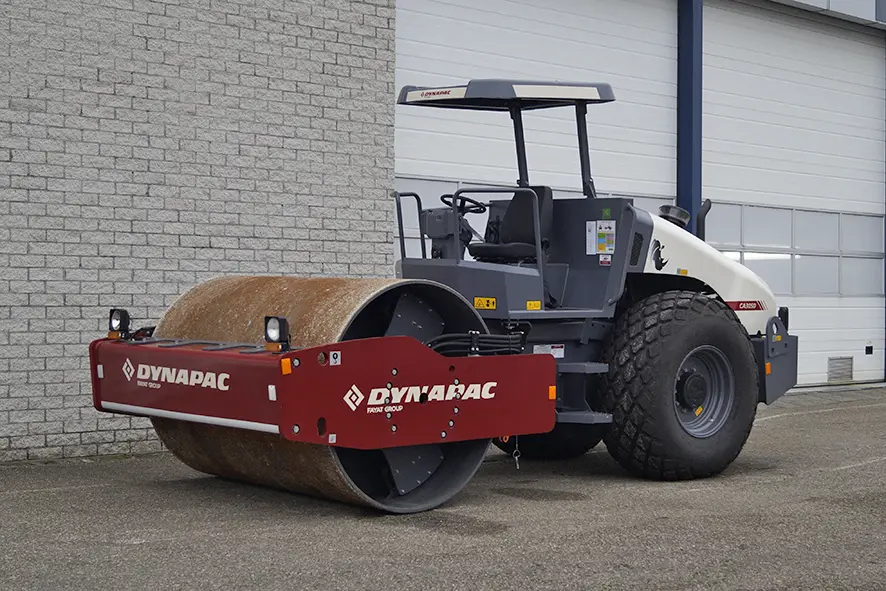Dynapac CA305D 1-Axle Soil Compacter 7