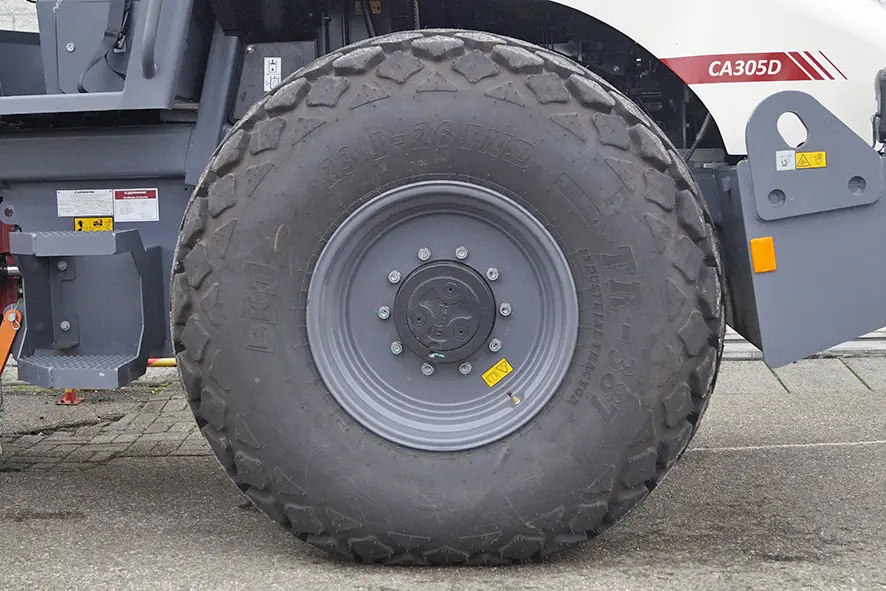 Dynapac CA305D 1-Axle Soil Compacter 10