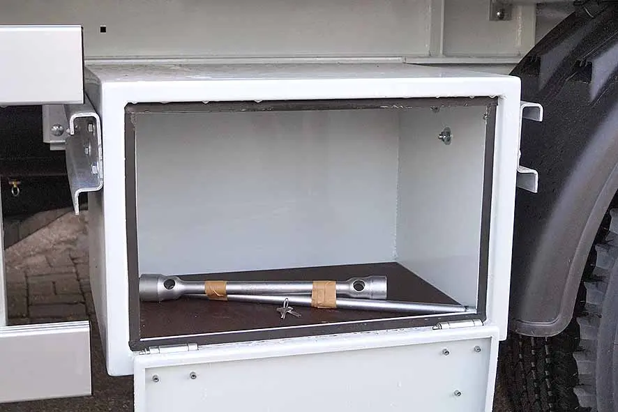 Euromax T3 3-Axle Flatbed Drawbar Trailer 13