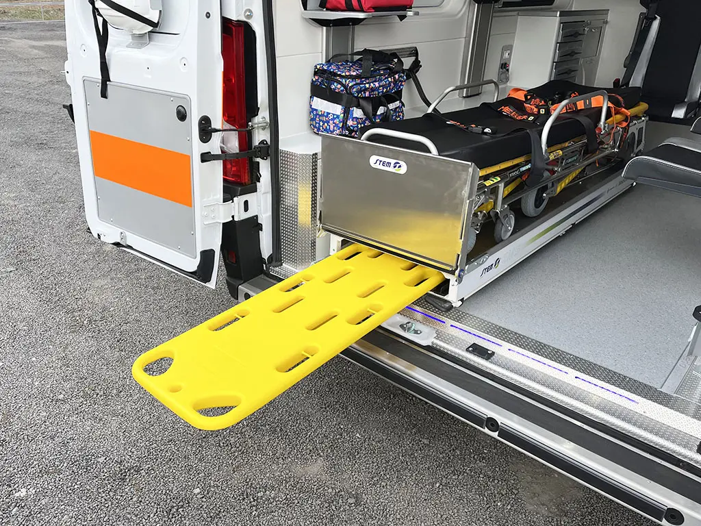 Fiat Ducato L2H2 4x2 Ambulance fourgon 17