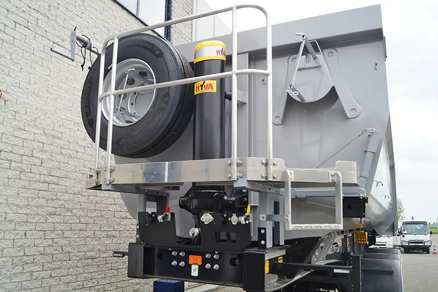 Grunwald TST 31 3-Axle Tipper Trailer 7