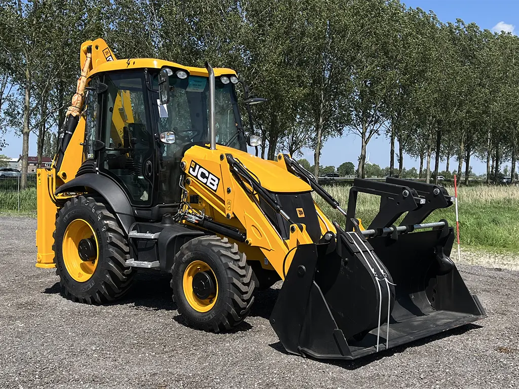 JCB 3CX Chargeuse pelleteuse 4x4