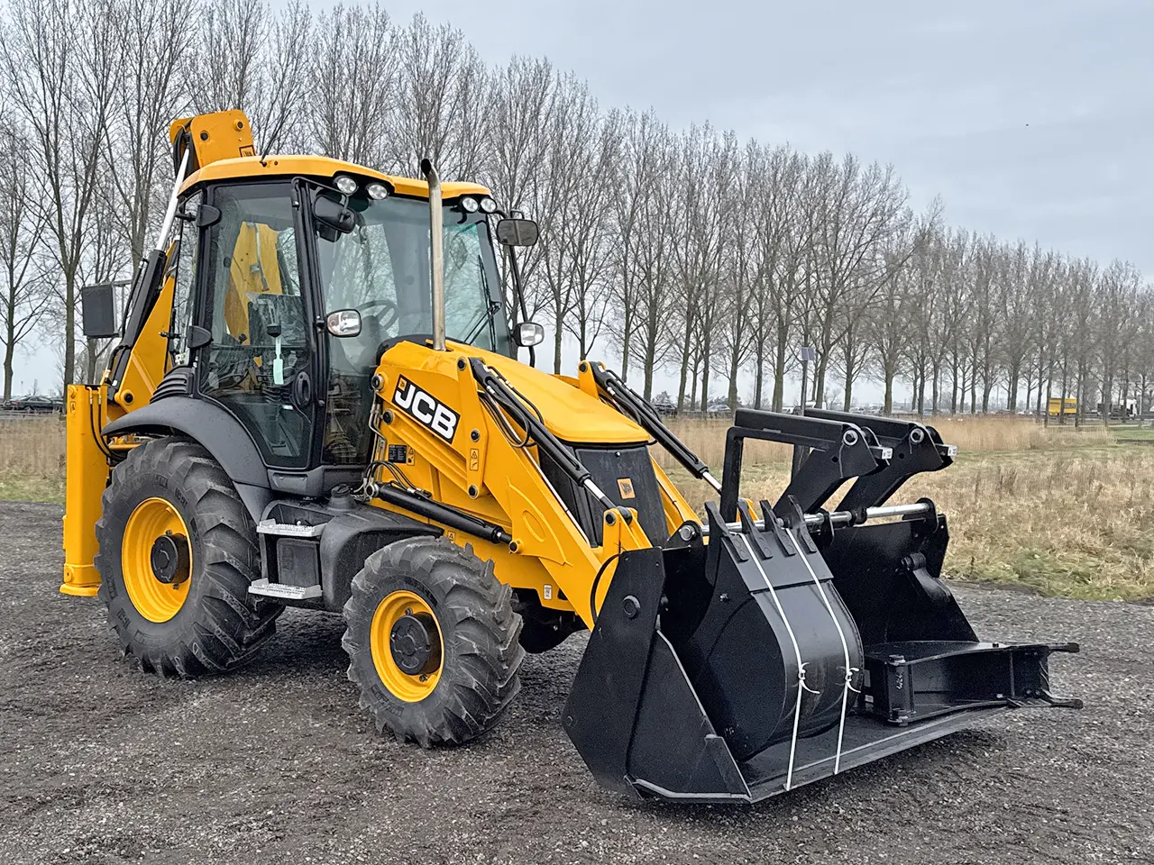 JCB 3CX Sitemaster 4x4 Backhoe Loader 1