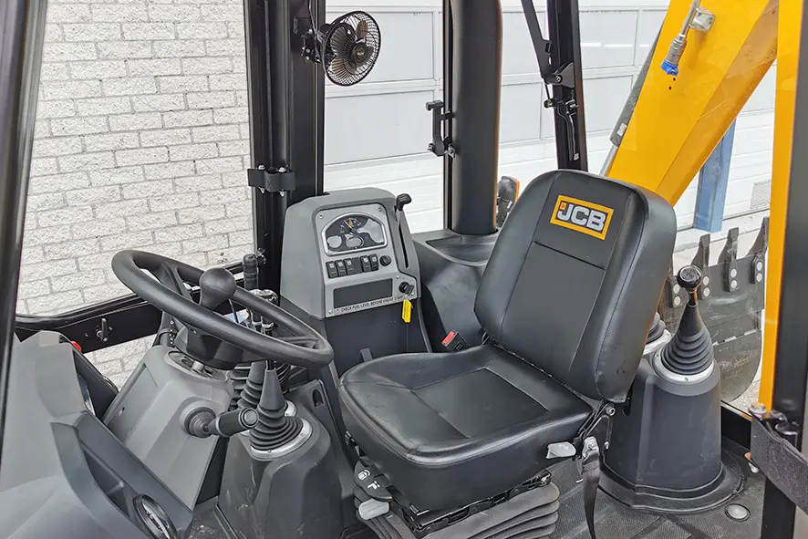 JCB 3DX Plus Chargeuse pelleteuse 4x4 3