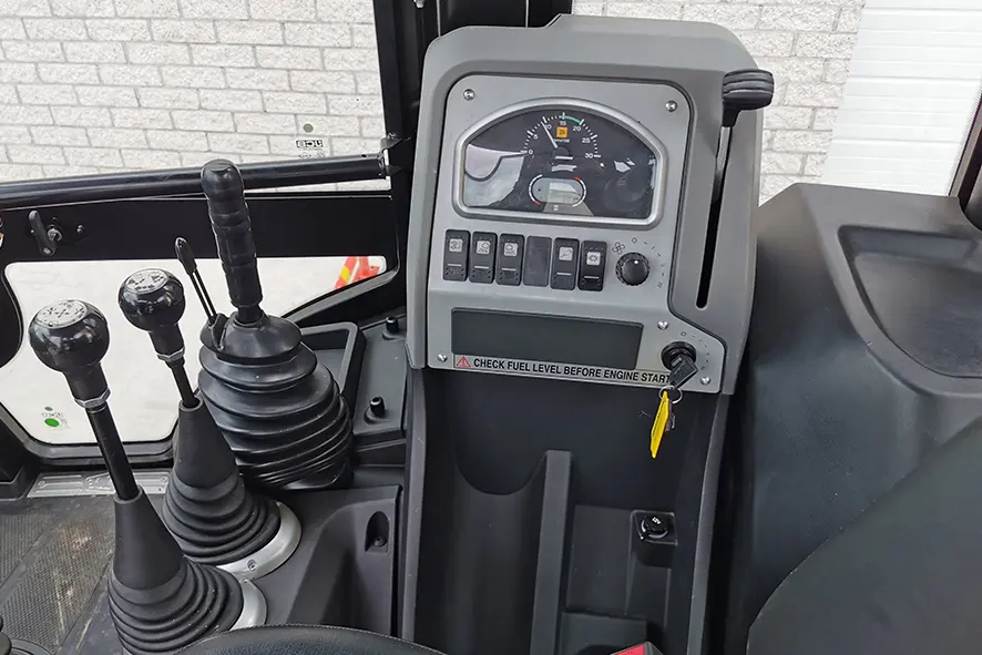 JCB 3DX Plus Chargeuse pelleteuse 4x4 9