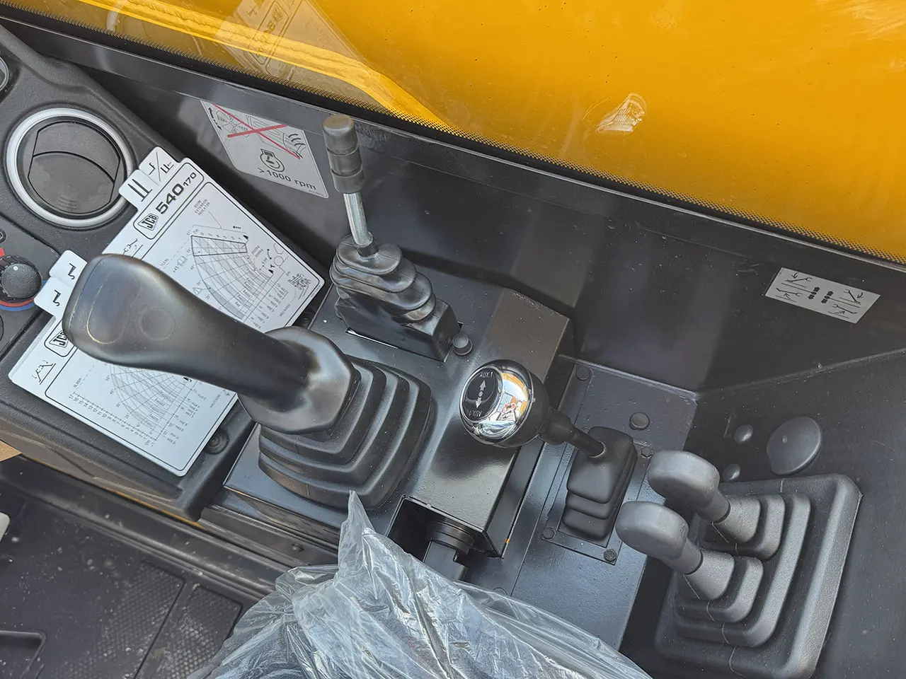 JCB 540 170 4x4 Telehandler 11