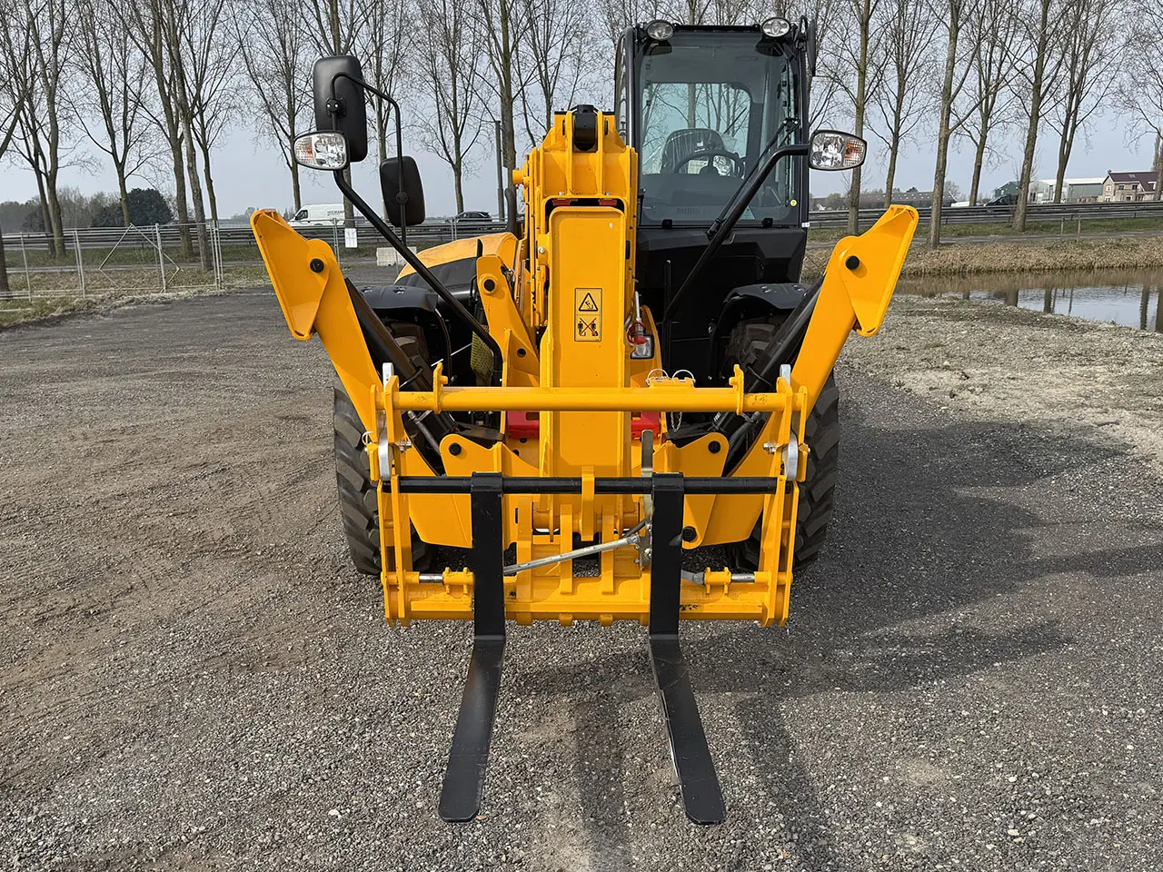 JCB 540 170 Téléscopique 4x4 13