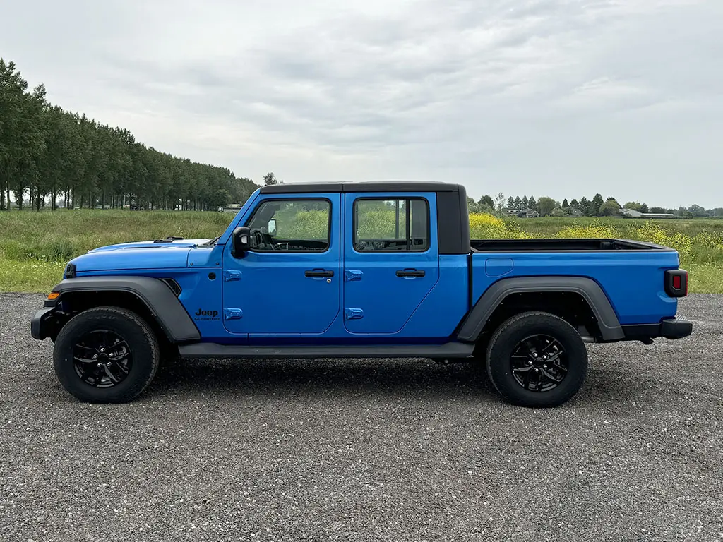 Jeep Gladiator Sport 4x4 SUV (Véhicule Utilitaire Sport) 7