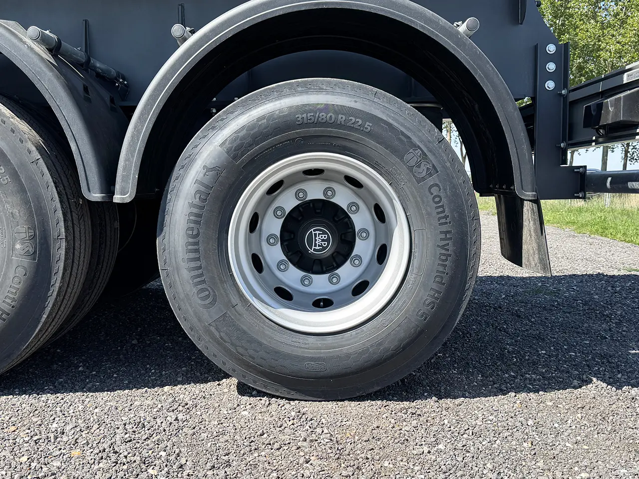 Lindner-Fischer TSA 40 SD 3-Axle Fuel Tank Trailer 11