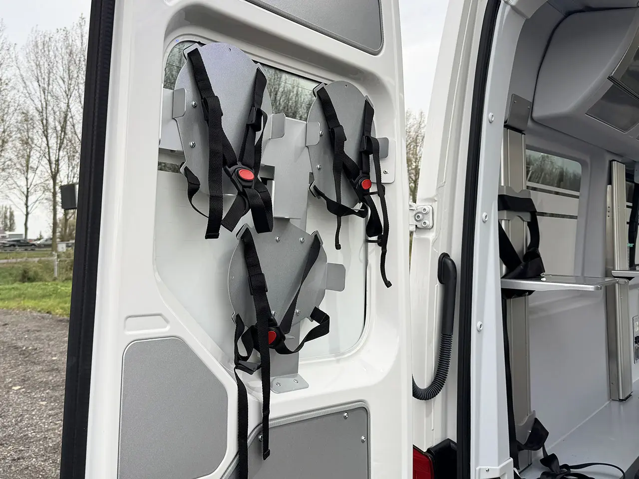 MAN TGE 3.180 QTX-M Ambulance Van 4x2 17