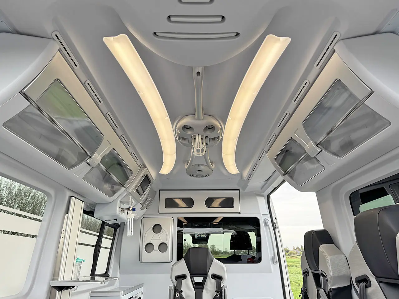 MAN TGE 3.180 QTX-M Ambulance Van 4x2 20