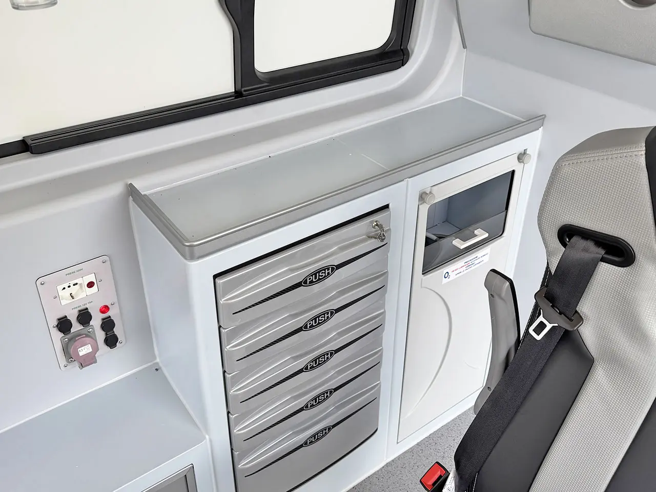 MAN TGE 3.180 QTX-M Ambulance Van 4x2 23