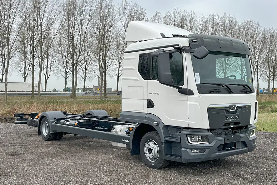 MAN TGL 12.220 BL CH Chassis Cabin 4x2
