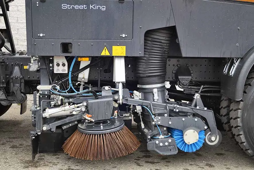 MAN TGM 18.240 BB Sweeper Truck 4x2 12