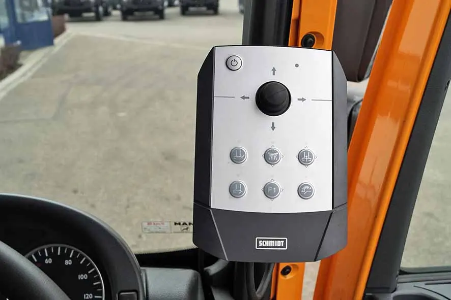 MAN TGM 18.240 BB 4x2 Sweeper Truck 18