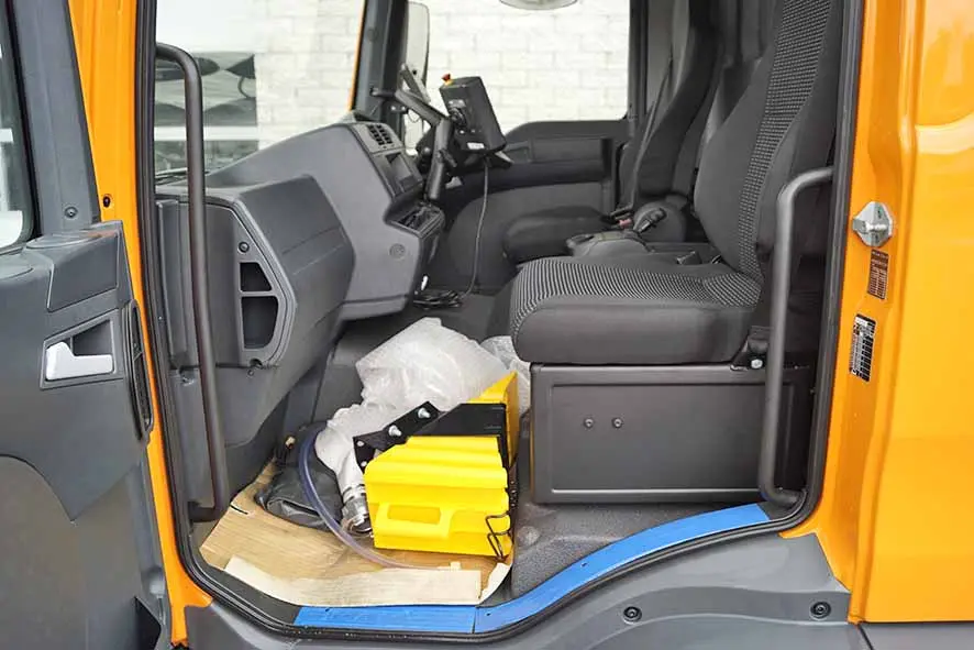 MAN TGM 18.240 BB Sweeper Truck 4x2 19