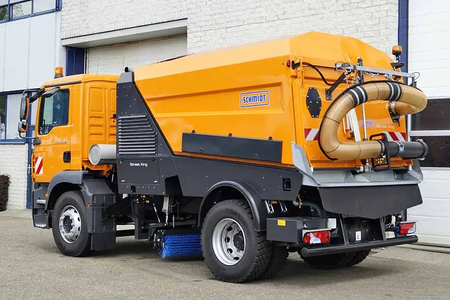 MAN TGM 18.240 BB Sweeper Truck 4x2 2