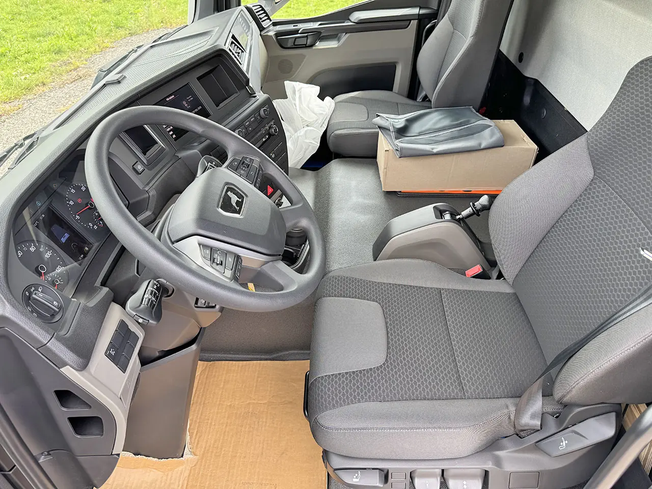 MAN TGM 18.250 BB 4x4 Camion citerne à carburant 9