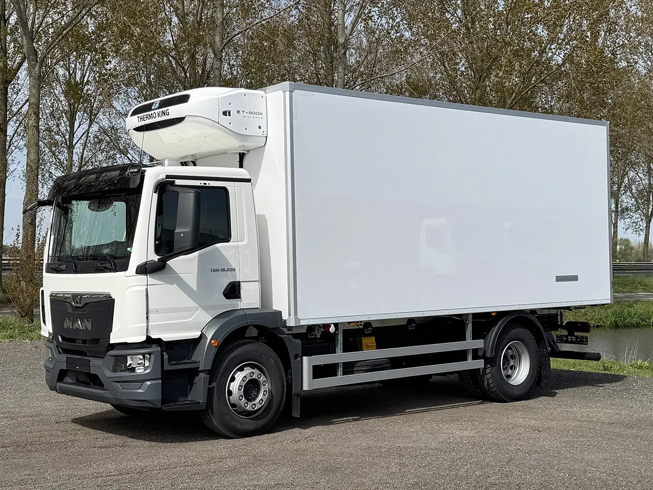 MAN TGM 18.250 BB CH Véhicule frigorifique 4x2 8