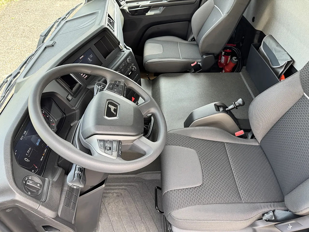 MAN TGM 18.250 BB CH 4x2 Refrigerated Box Truck 9