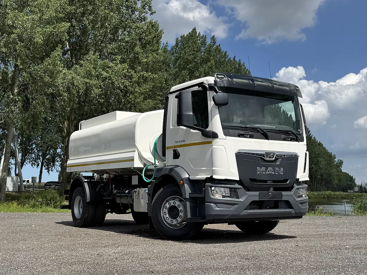 MAN TGM 18.250 BB CH Water Tank Truck 4x2 4