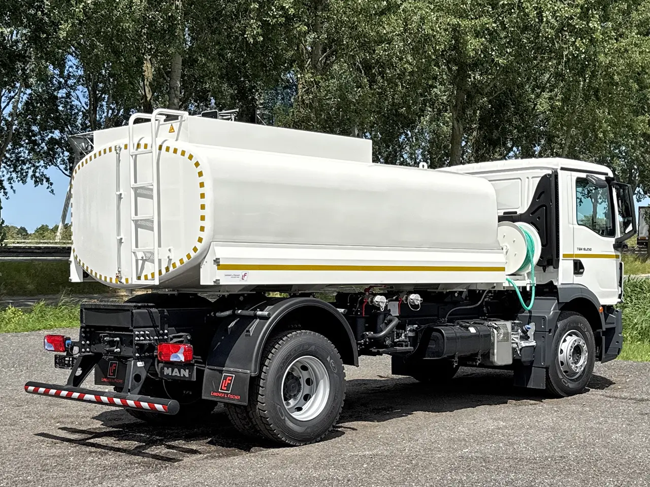 MAN TGM 18.250 BB CH Water Tank Truck 4x2 6