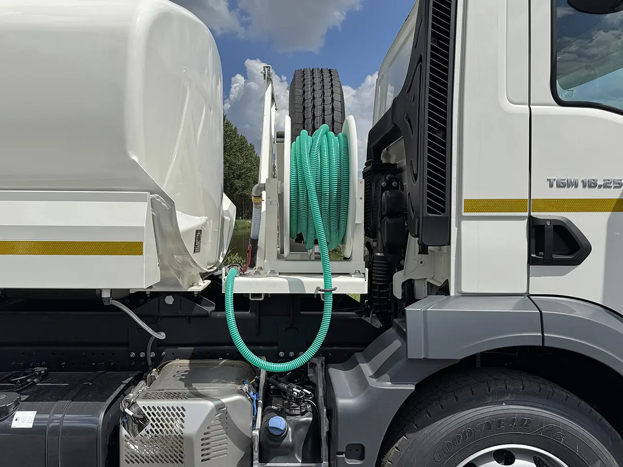 MAN TGM 18.250 BB CH Water Tank Truck 4x2 11