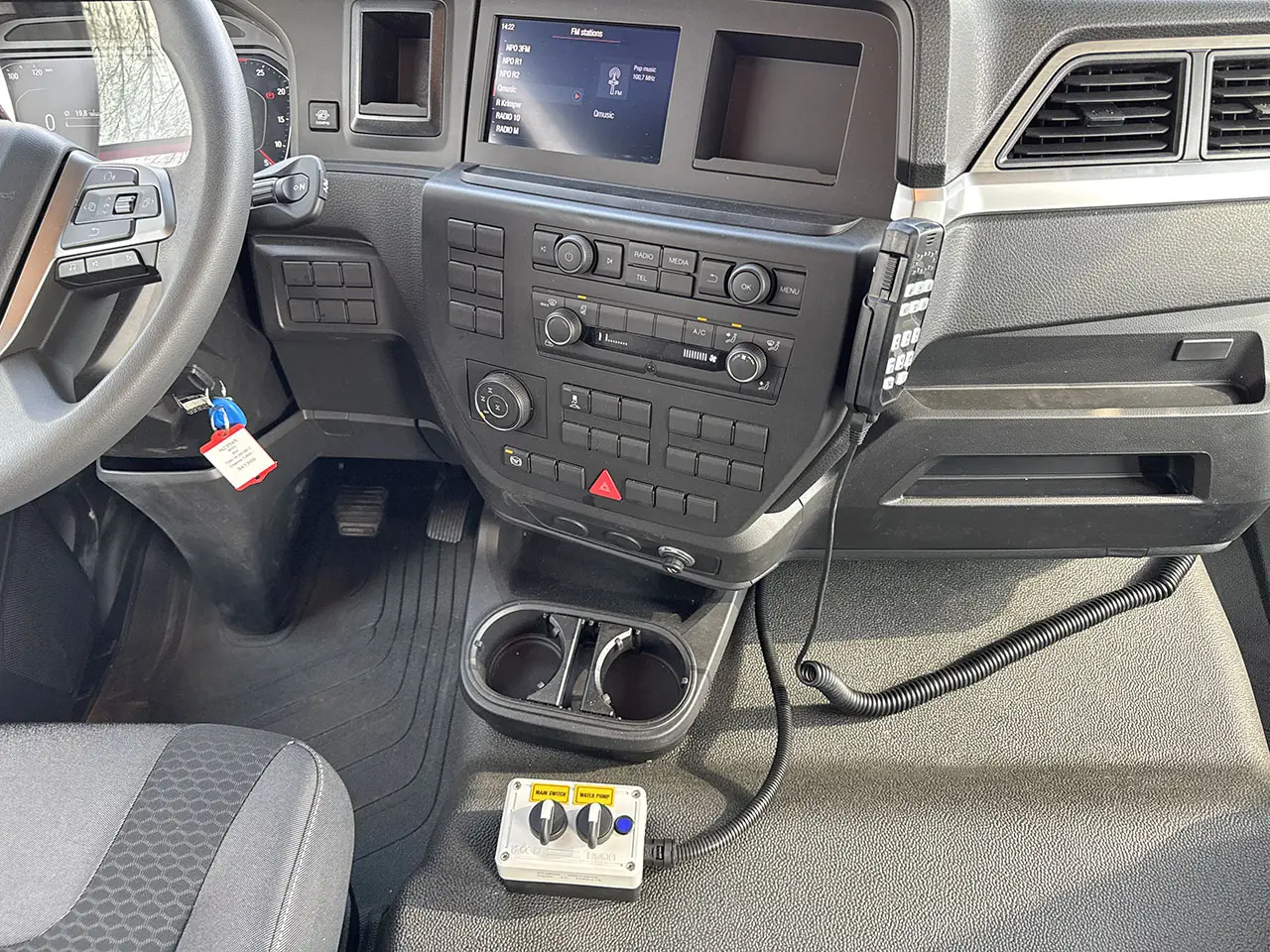 MAN TGM 18.250 BB CH 4x4 Fire Fighter Truck 11