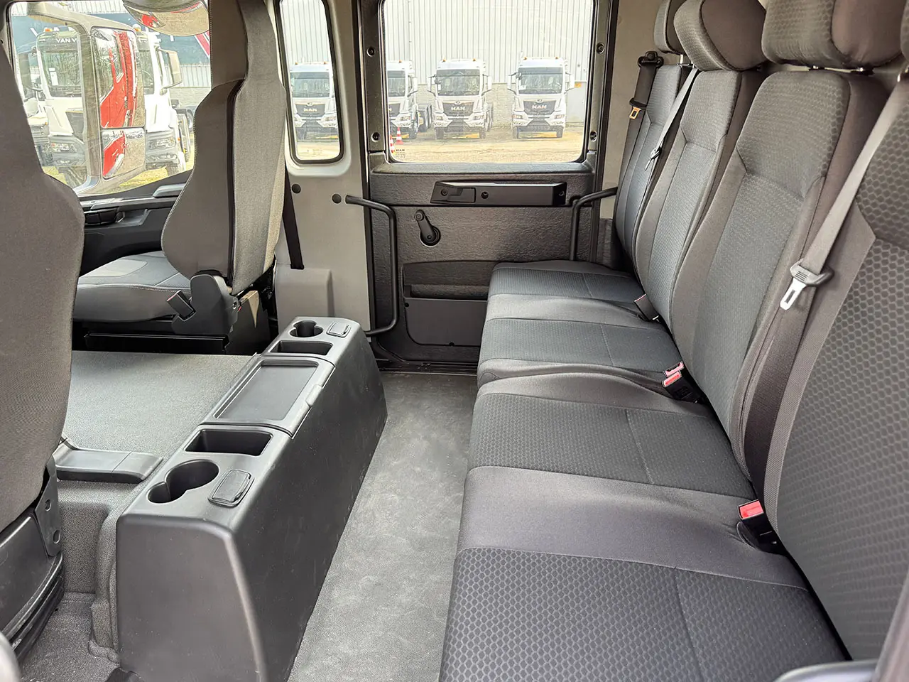 MAN TGM 18.250 BB CH 4x4 Fire Fighter Truck 13