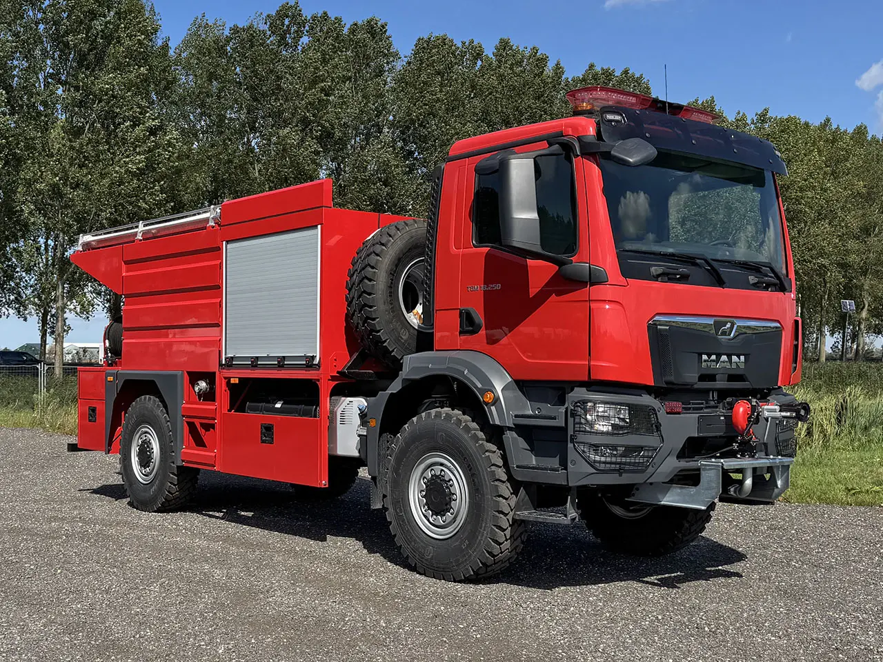 MAN TGM 18.250 BB CH 4x4 Camion de pompiers
