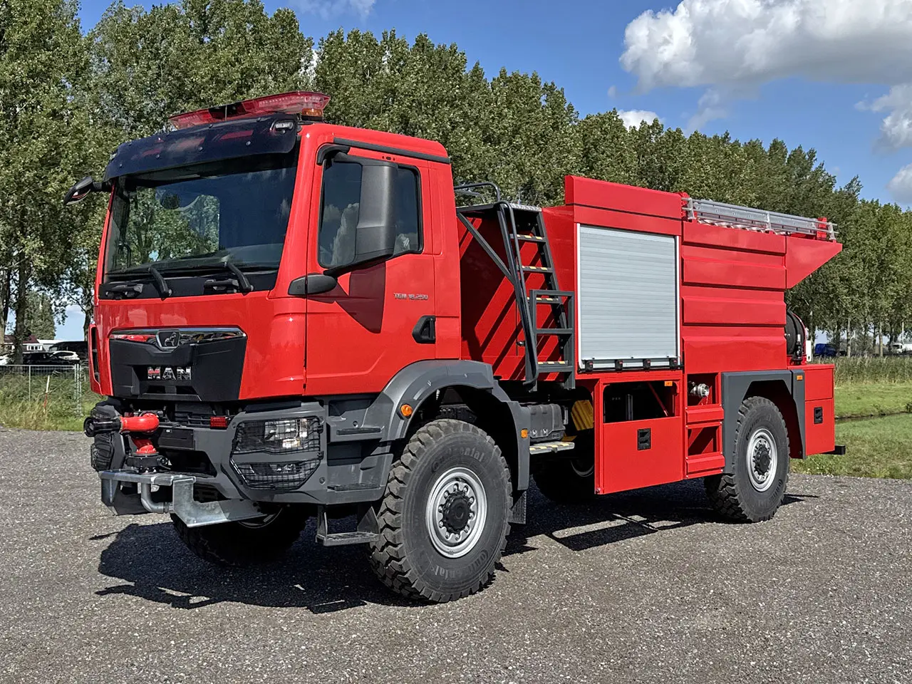 MAN TGM 18.250 BB CH Fire Fighter Truck 4x4 8