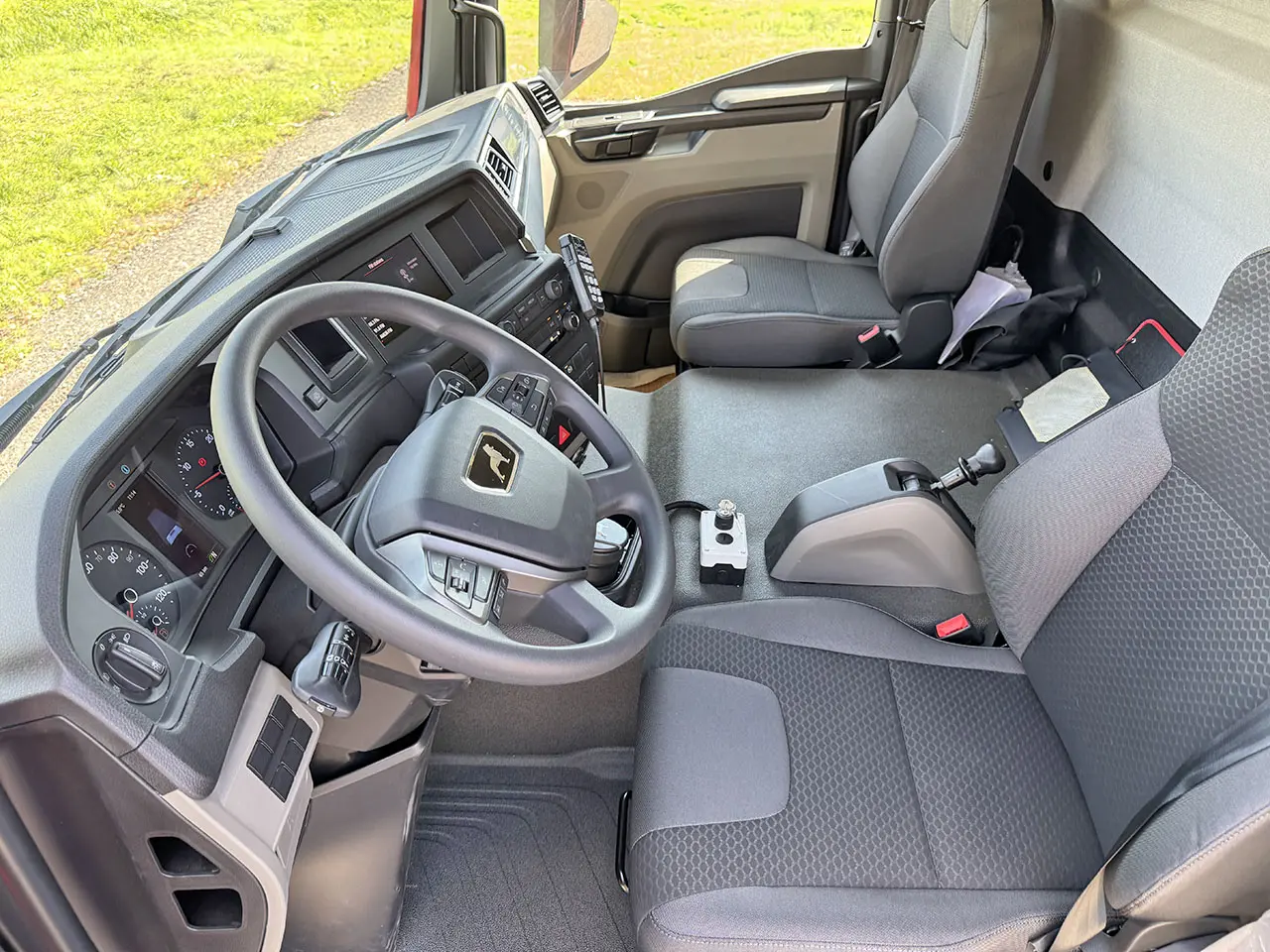 MAN TGM 18.250 BB CH 4x4 Fire Fighter Truck 9