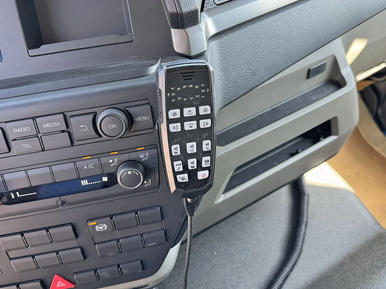 MAN TGM 18.250 BB CH 4x4 Fire Fighter Truck 11