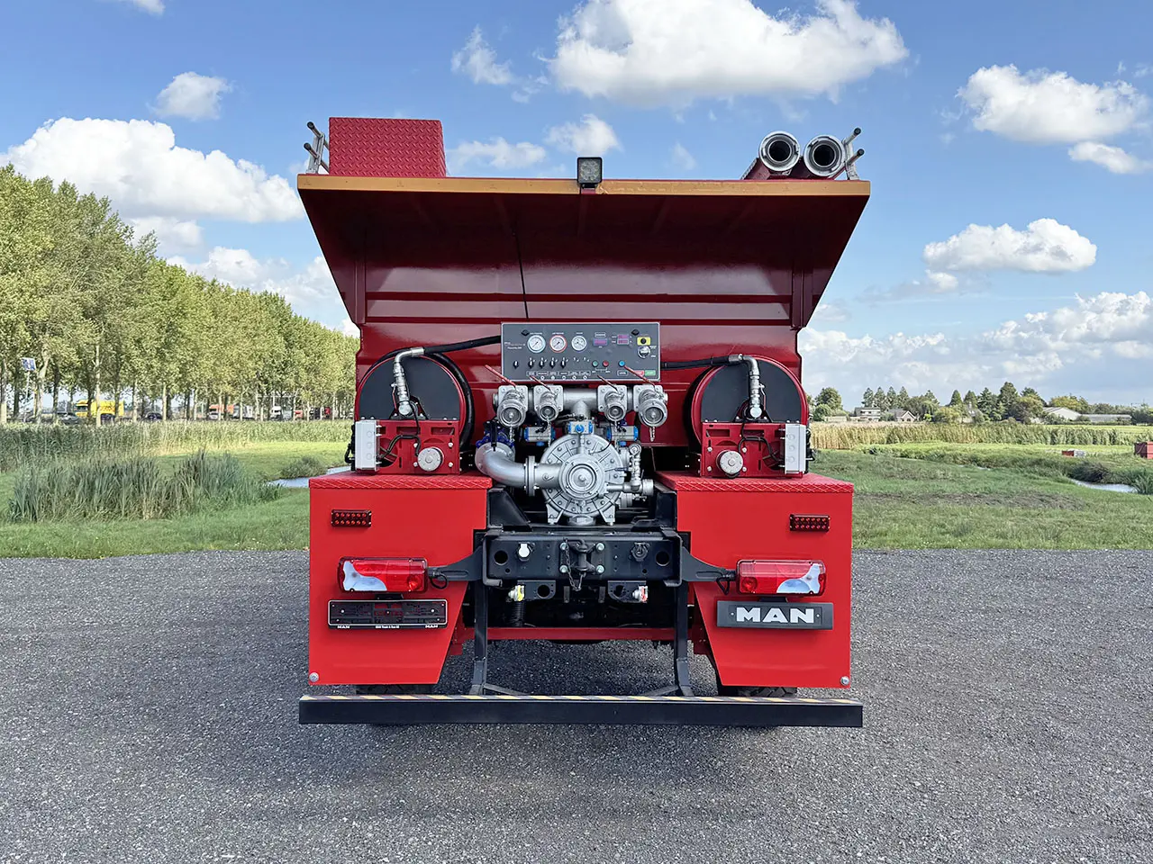 MAN TGM 18.250 BB CH 4x4 Fire Fighter Truck 17