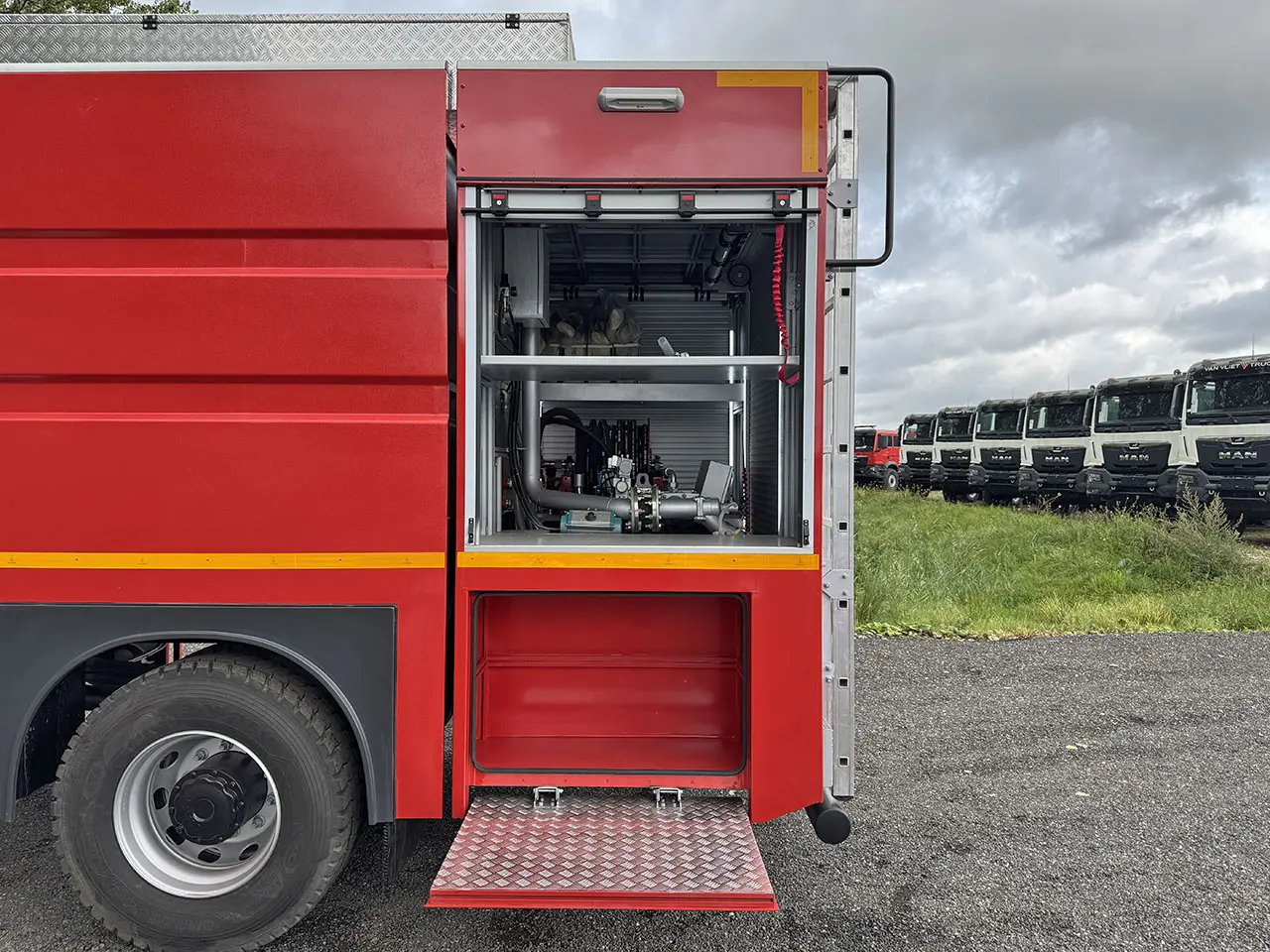 MAN TGM 18.250 BB CH Camion de pompiers 4x4 19