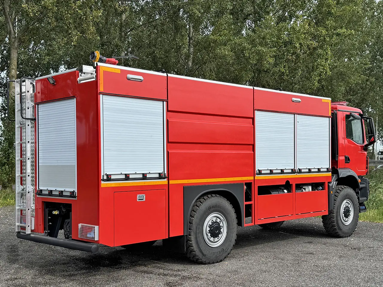 MAN TGM 18.250 BB CH Camion de pompiers 4x4 6