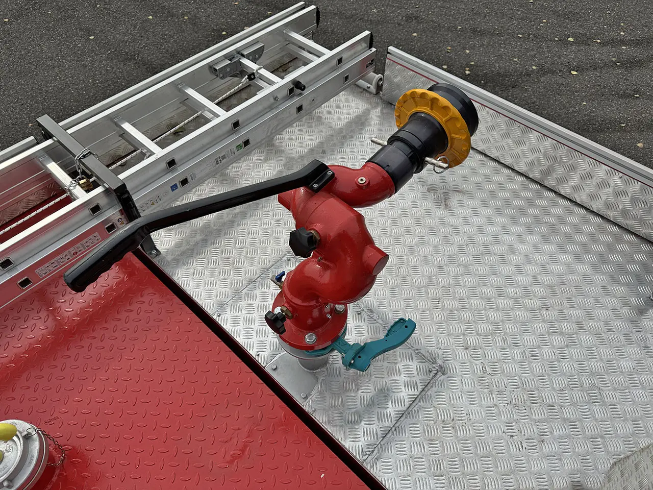 MAN TGM 18.250 BB CH Camion de pompiers 4x4 25
