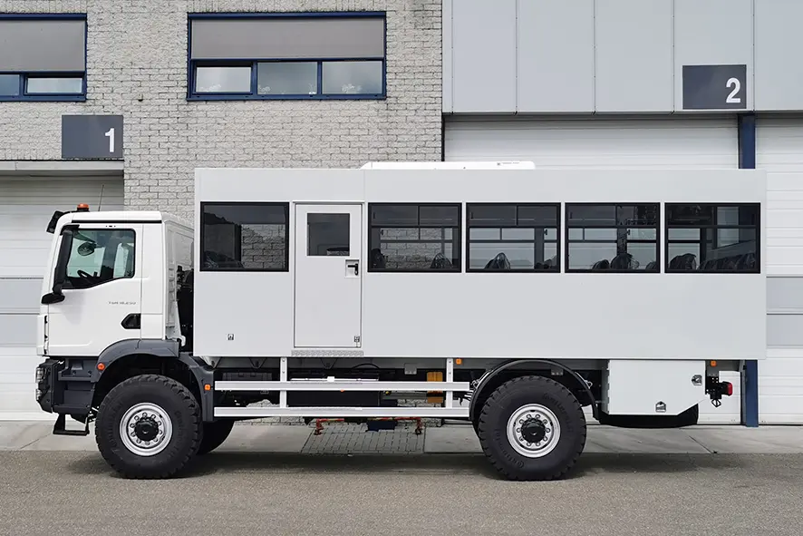 MAN TGM 18.250 BB CH Midi Bus 4x4 4
