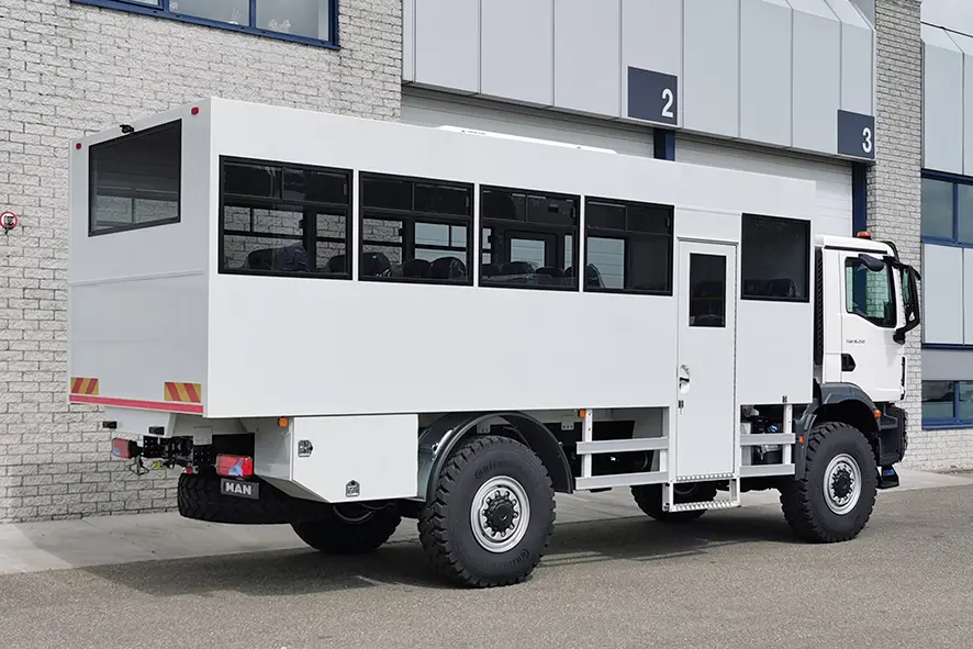 MAN TGM 18.250 BB CH Midi Bus 4x4 5