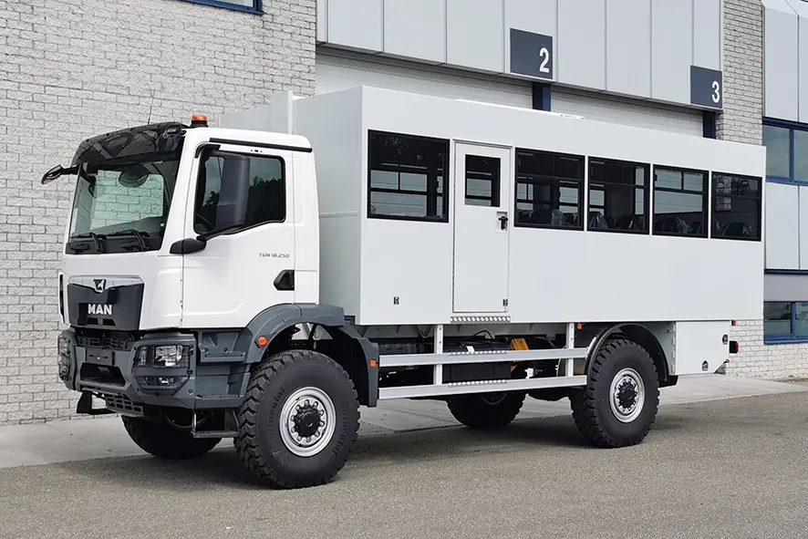 MAN TGM 18.250 BB CH Midi Bus 4x4 7
