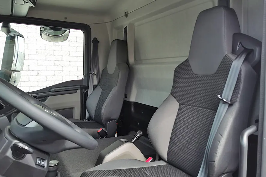 MAN TGM 18.250 BB CH 4x4 Midi Bus 10