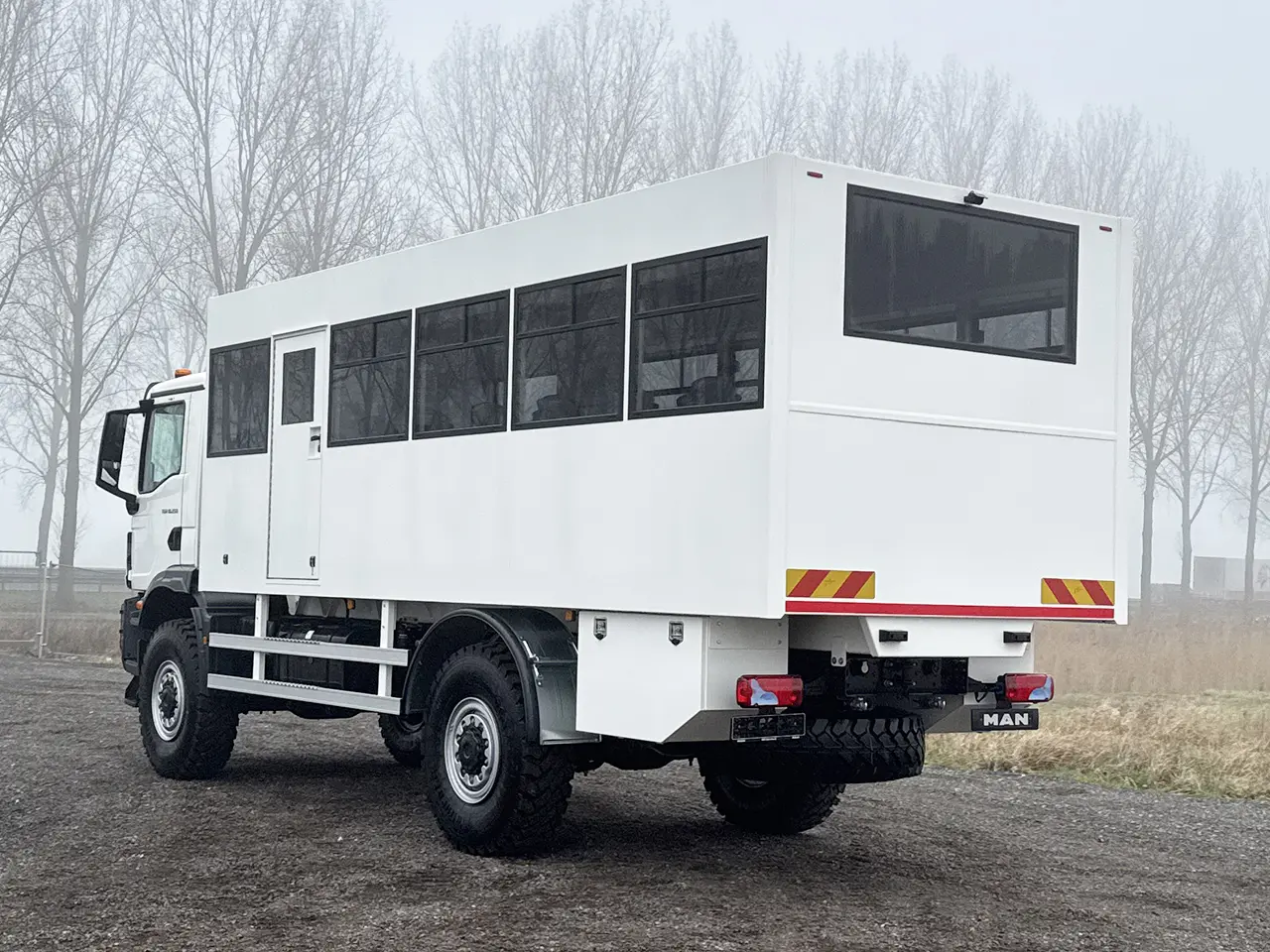 MAN TGM 18.250 BB CH Midi bus 4x4