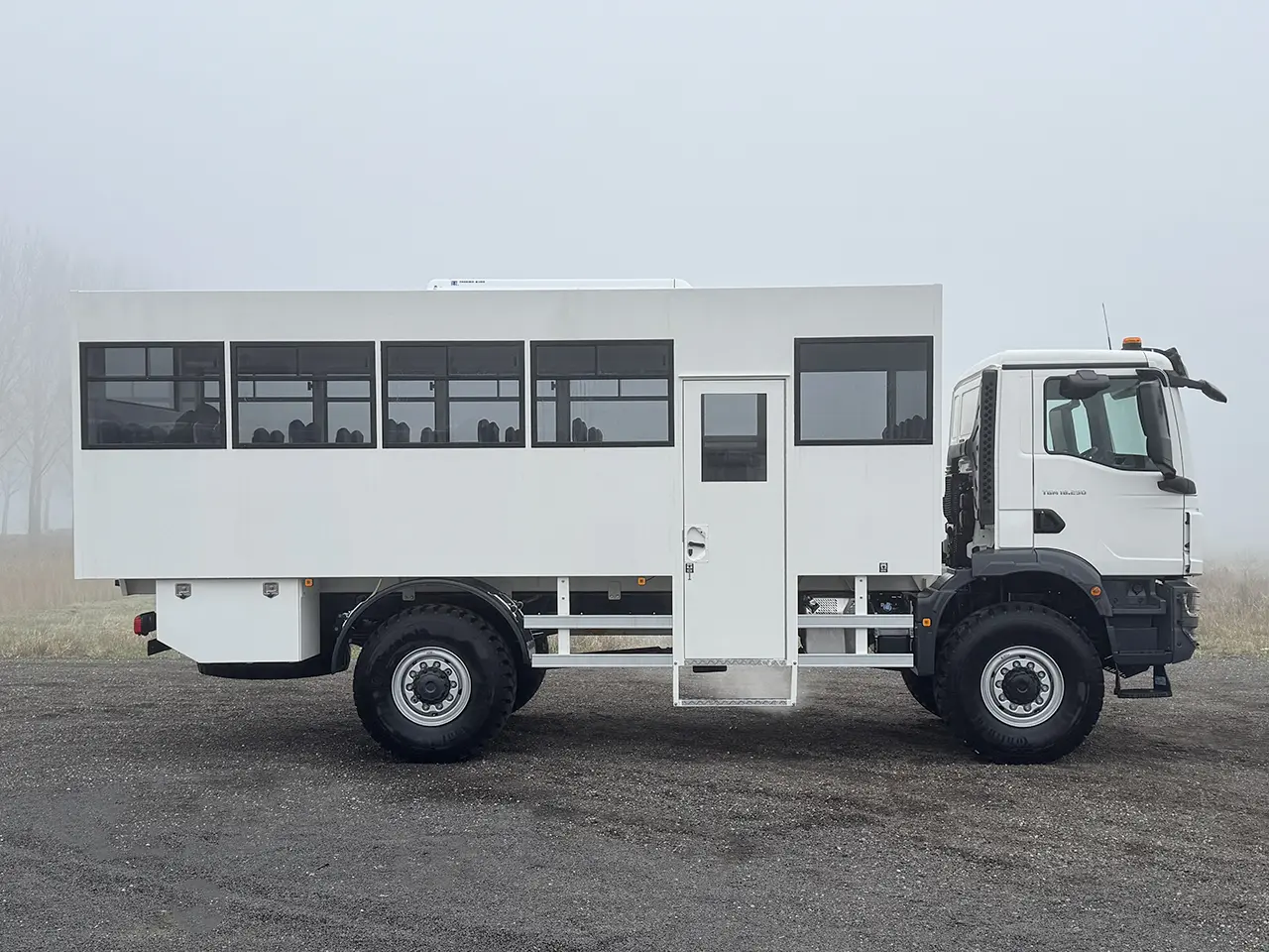 MAN TGM 18.250 BB CH Midi bus 4x4 5