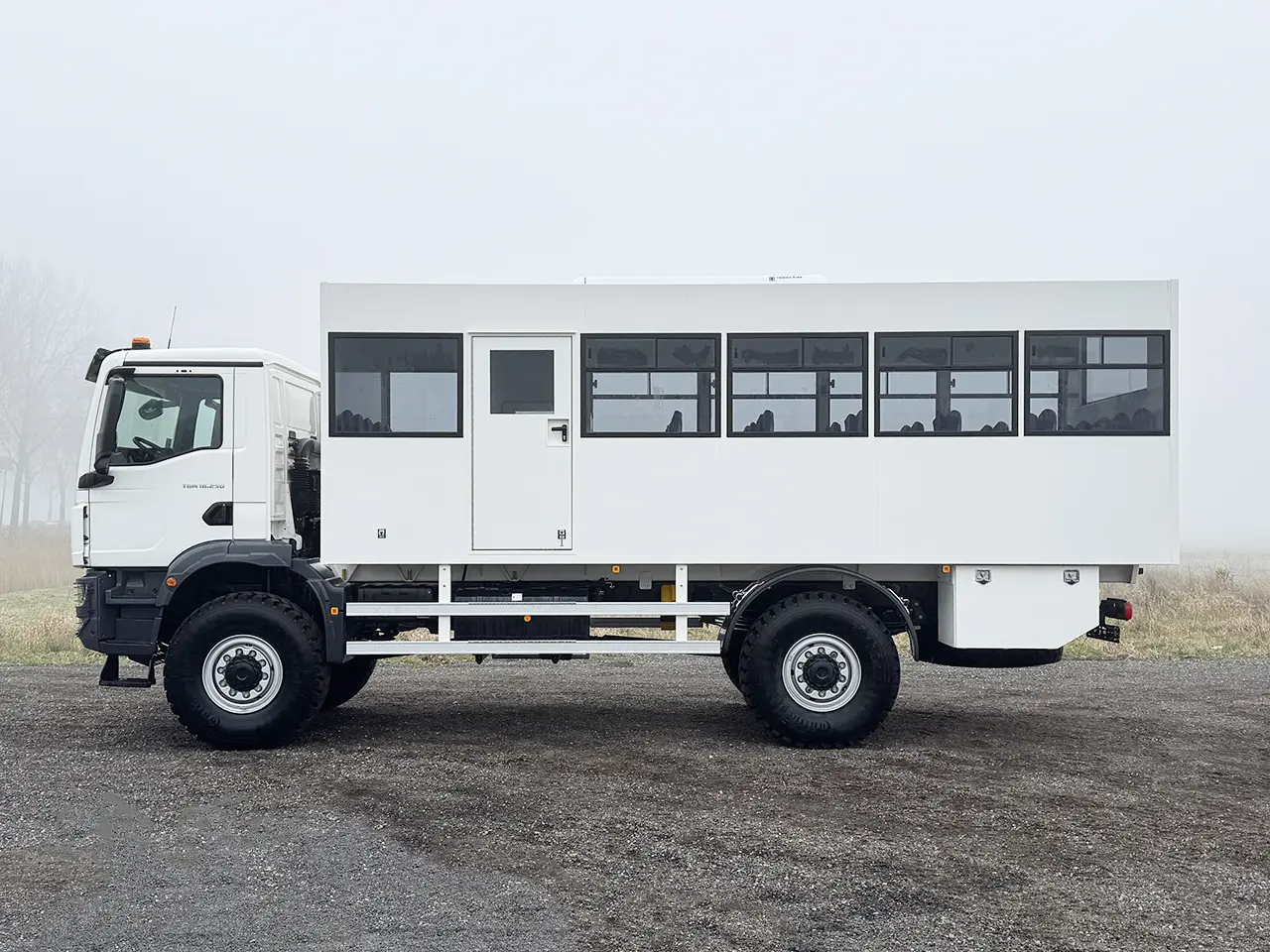 MAN TGM 18.250 BB CH Midi bus 4x4 6