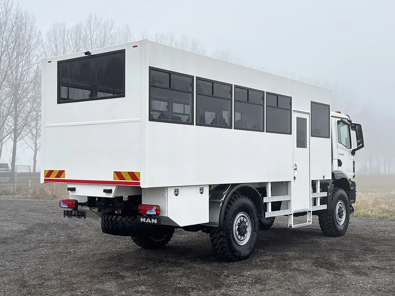 MAN TGM 18.250 BB CH Midi bus 4x4 7