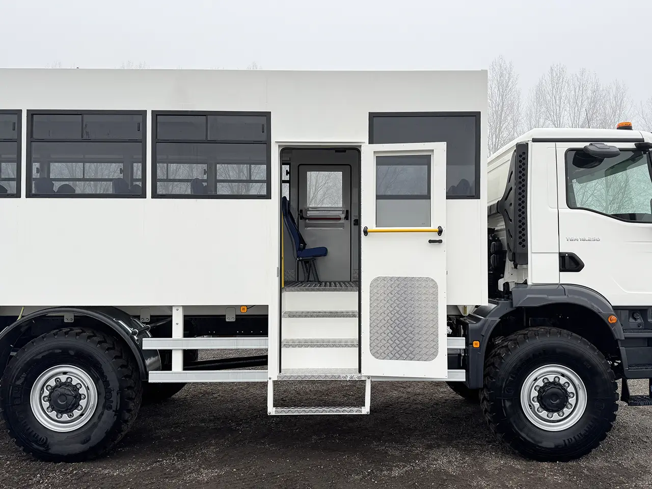 MAN TGM 18.250 BB CH Midi bus 4x4 13